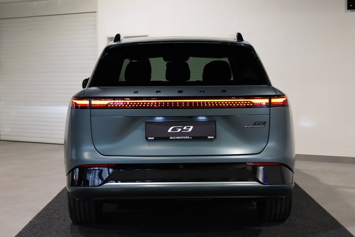 XPENG G9