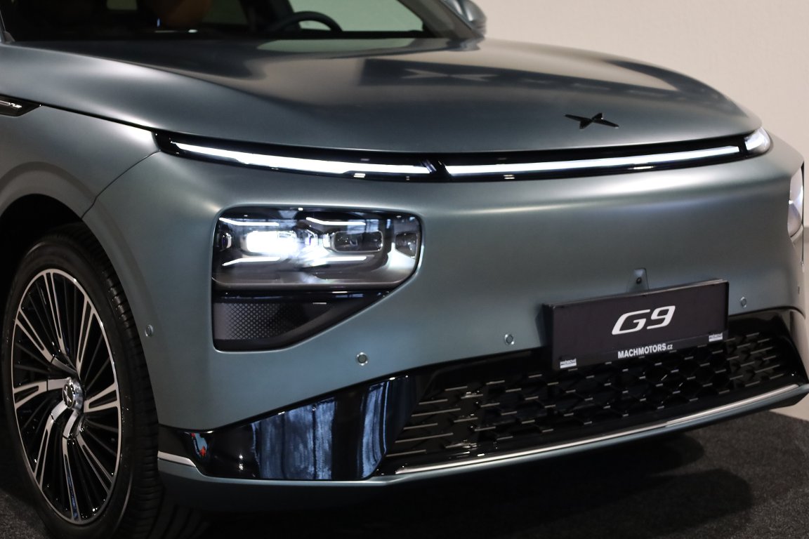 XPENG G9